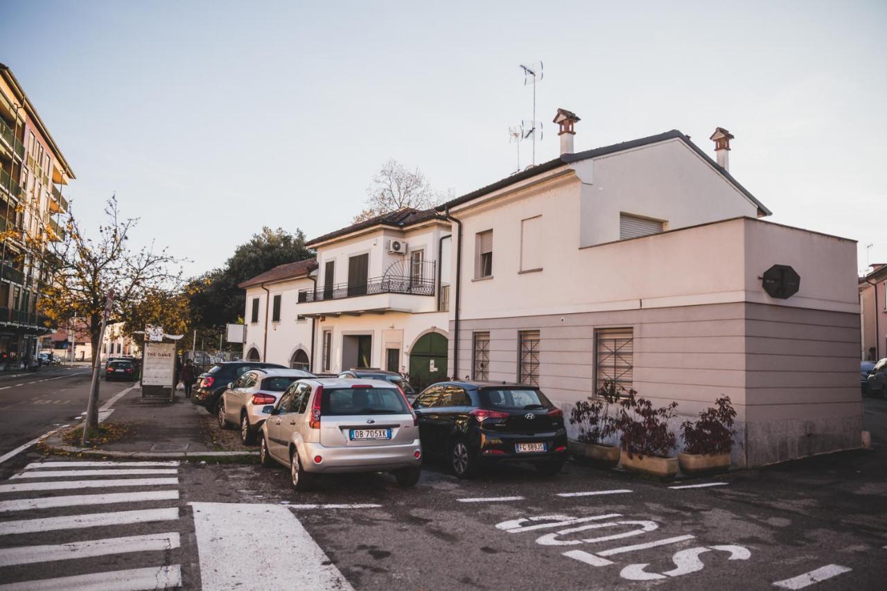 Grey House Pavia Con Box Privato Apartamento Exterior foto